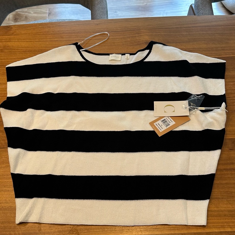 CYRUS Black and White Striped Sweater top new with tags